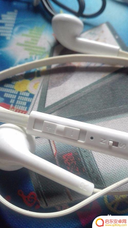 手机耳机的声音如何变大 怎样调节耳机音量更大