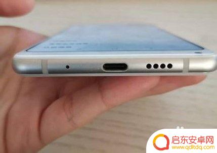 手机喇叭孔怎么清理 怎么清理手机喇叭内部灰尘