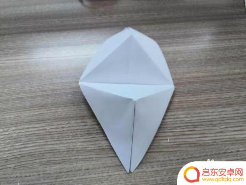 如何用纸折手机支架 用纸折手机支架的步骤