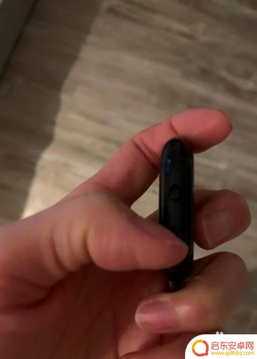 手机支架蓝牙起什么作用 手机支架蓝牙遥控器的使用步骤