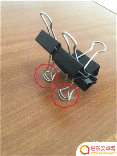 用夹子做手机支架竖放 铁夹子DIY手机支架制作教程