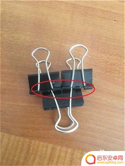 用夹子做手机支架竖放 铁夹子DIY手机支架制作教程