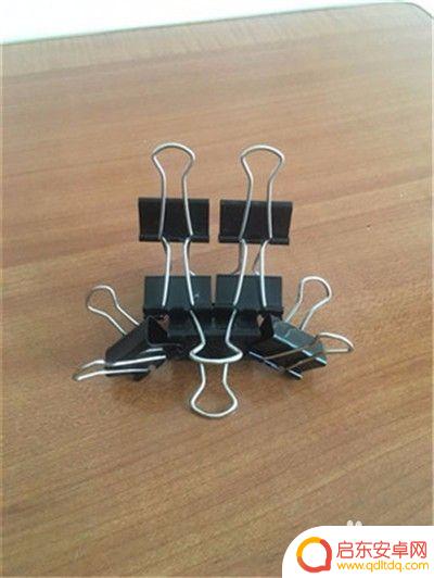 用夹子做手机支架竖放 铁夹子DIY手机支架制作教程