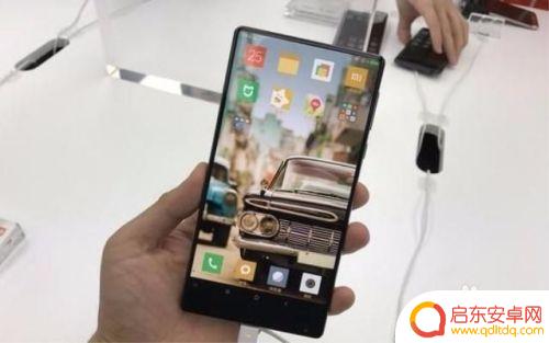 为什么手机充电时候自己开启下位置又关了 手机自动关机开不了机怎么办