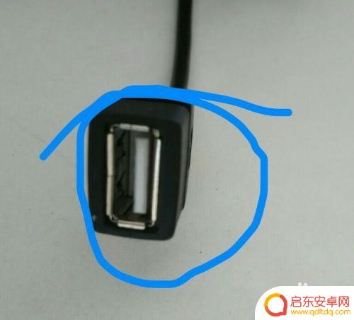 怎么看手机u盘里的东西 手机如何读取U盘文件
