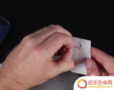 如何收纳手机充电器 无线充电器自制步骤