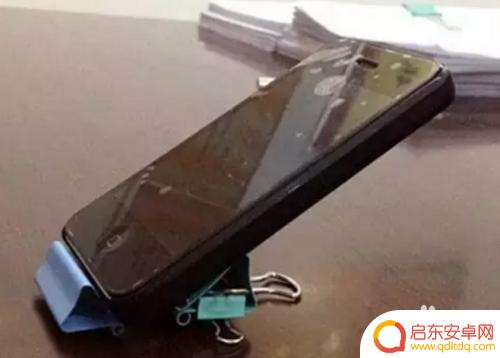怎么制作手机架 如何DIY一个手机支架