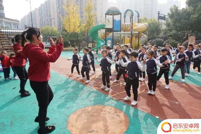 抖音早操中班文案(幼儿园抖音早操)