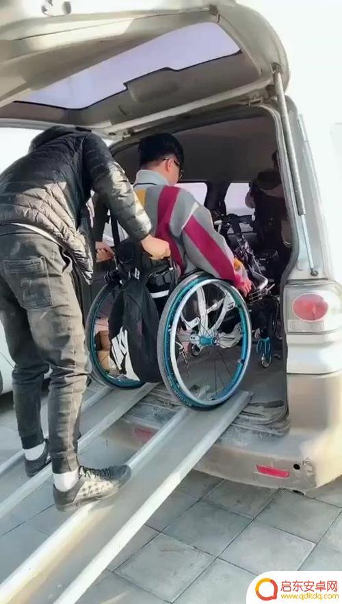 抖音最美轮椅男孩(抖音最美轮椅男孩是谁)
