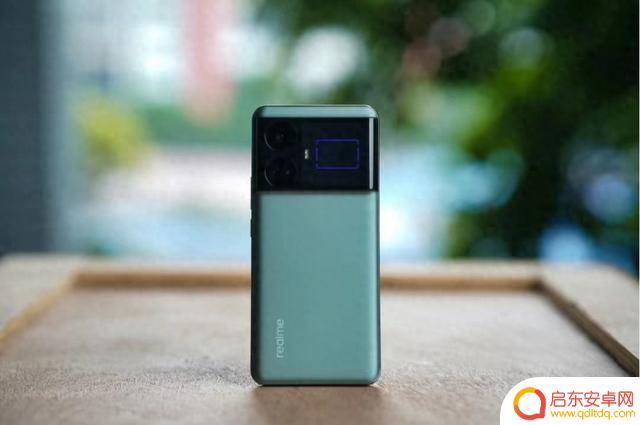 24+1TB只卖3197元，骁龙8 Gen2+240W，安卓“性能之王”果然给力