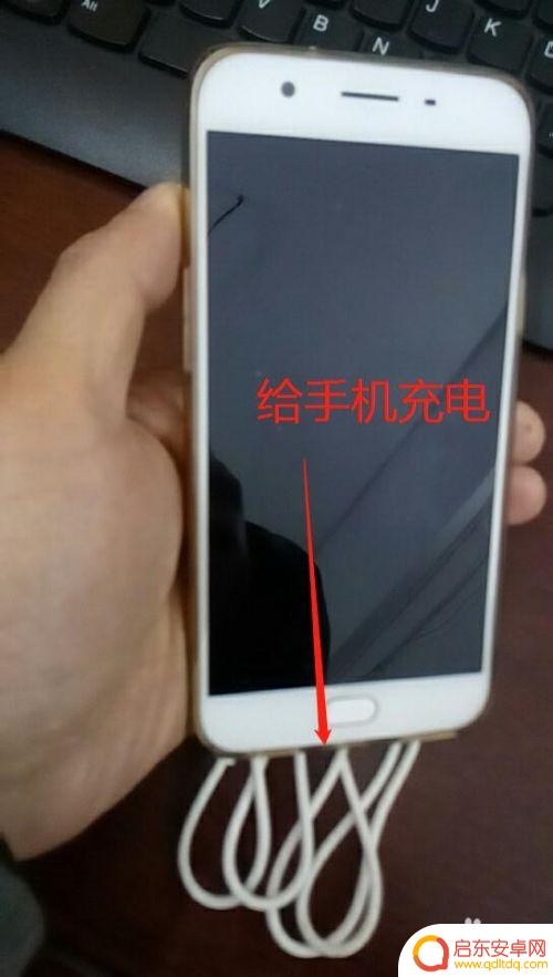 opp0手机黑屏怎么回事 oppo手机突然死机黑屏解决方法