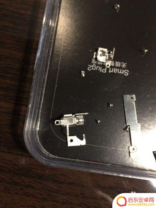 苹果手机闪光灯如何更换 手机闪光灯坏了怎么自己修理