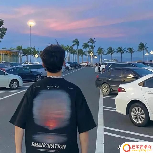 抖音男生帅气背影图片(抖音男生帅气背影图片大全)
