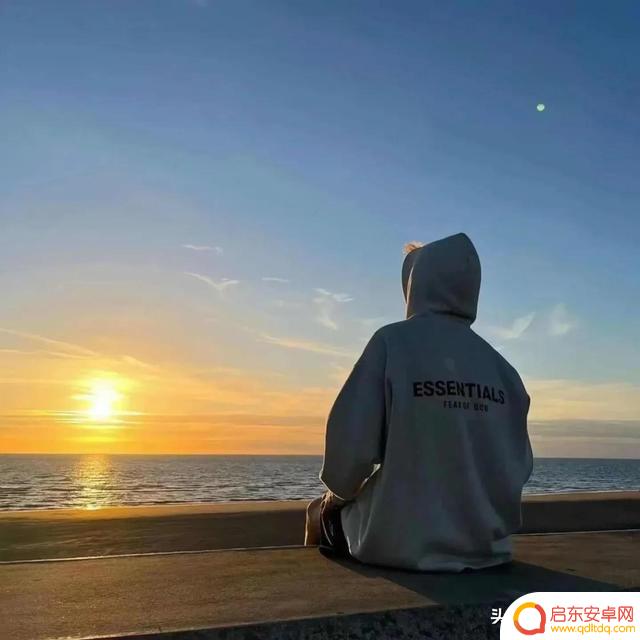 抖音男生帅气背影图片(抖音男生帅气背影图片大全)