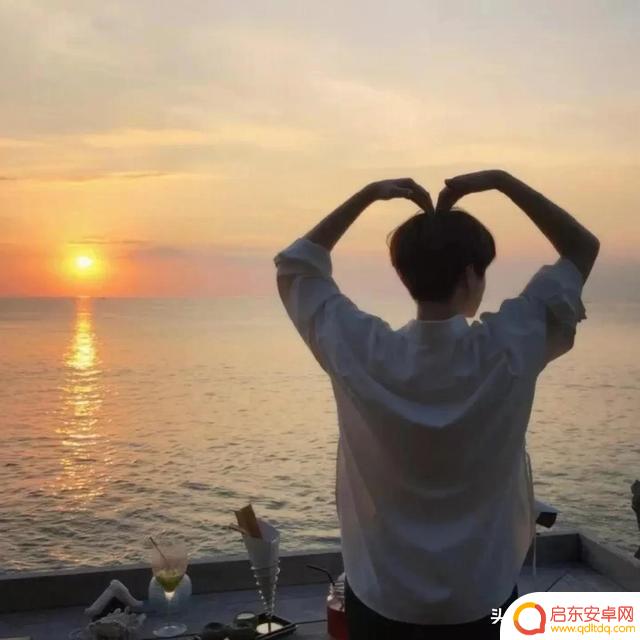 抖音男生帅气背影图片(抖音男生帅气背影图片大全)