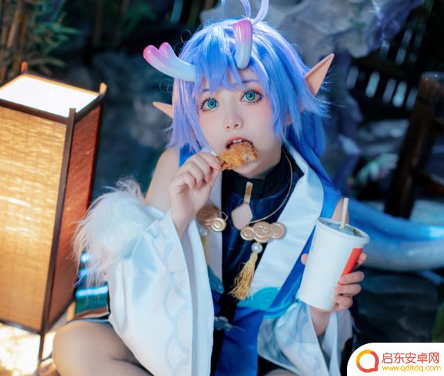 Coser们纷纷晒出年度总结,星穹铁道成焦点!网友惊叹:这次真是美女云集!
