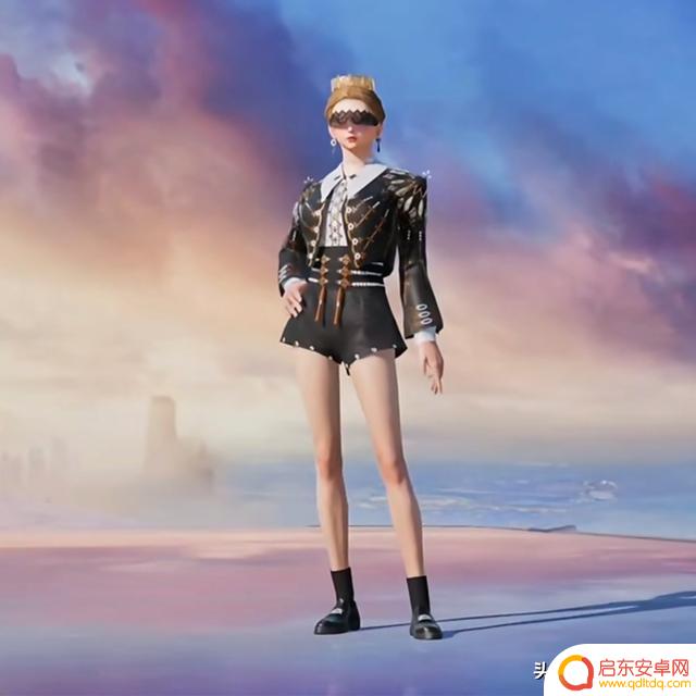 “‘吃鸡’节后首个热门军需:御姐制服黑色蕾丝 VS ‘四件套’!”