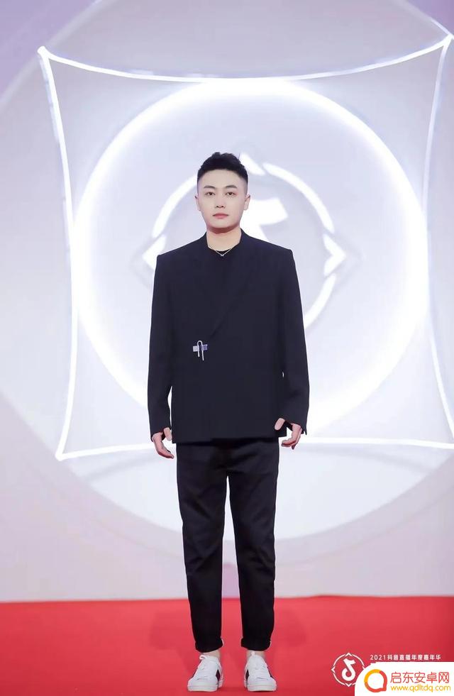 抖音大哥远故事文字(抖音大哥远语录)