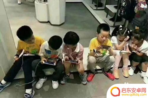 学生沉迷于手机的危害 如何预防学生沉迷手机的危害