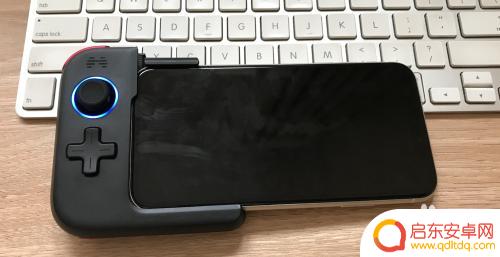 手机怎么用吃鸡外设 手柄设置和平精英
