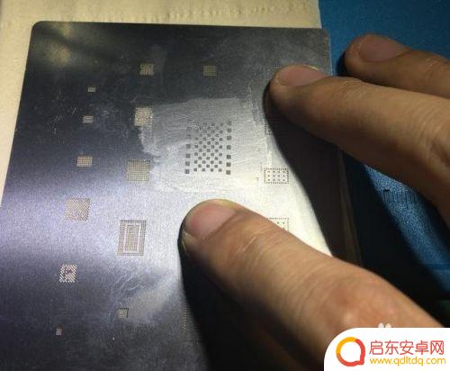 手机硬盘怎么加焊 iPhone 6s手机16G扩容到128G步骤