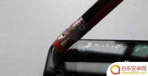 手机贴膜白边修复液怎么用 贴膜白边修复液能否修复划痕