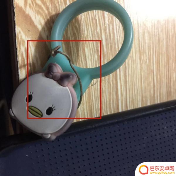 手机挂绳如何穿(手机挂绳如何穿进去)