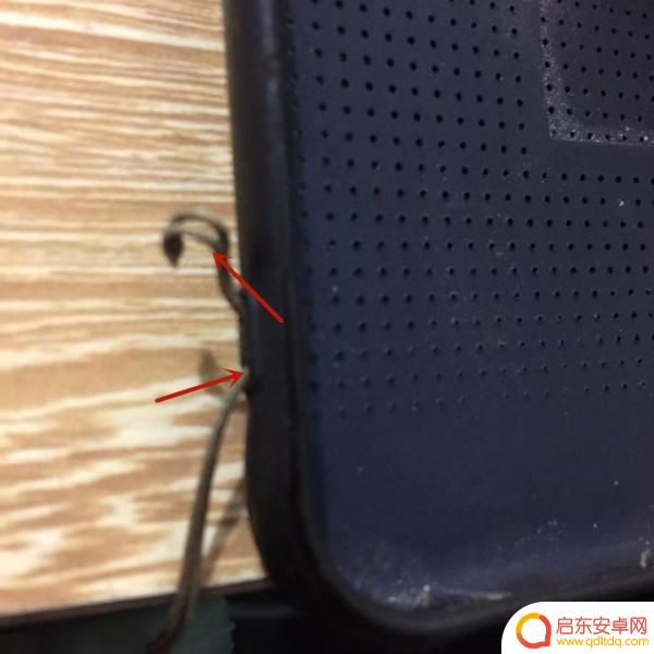 手机挂绳如何穿(手机挂绳如何穿进去)