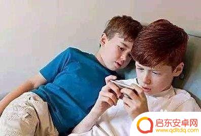 怎样不让孩子玩手机 如何正确引导孩子远离手机