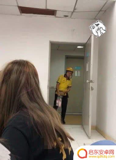 抖音小哥上课说话(抖音小哥上课说话视频)