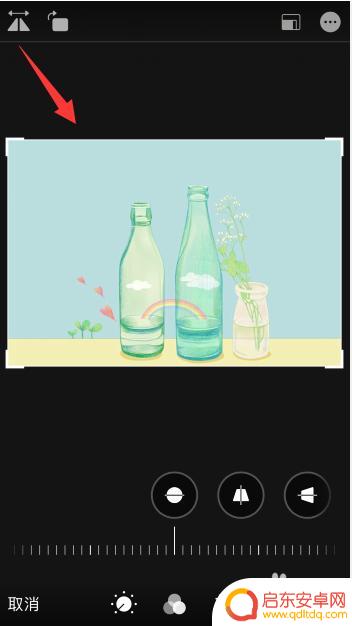 苹果手机照片翻转怎么弄 在iPhone上如何把照片水平翻转
