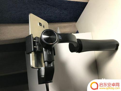 怎么更手机平 手持稳定器如何调平