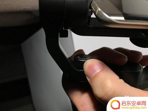 怎么更手机平 手持稳定器如何调平