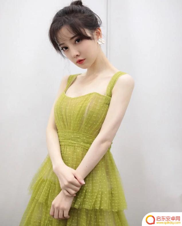美女早晨打开抖音自拍(美女早晨打开抖音自拍视频)
