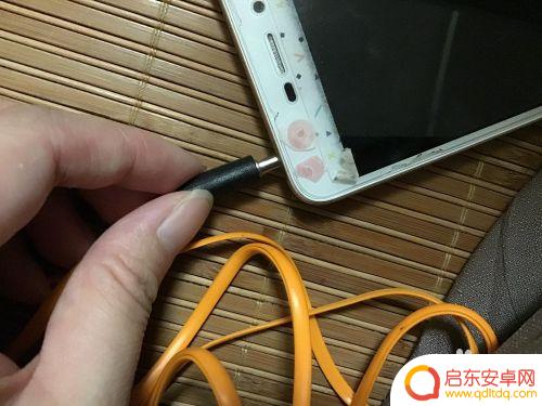 手机耳机孔接触不良了怎么办 手机耳机插孔接触不良的常见解决方法