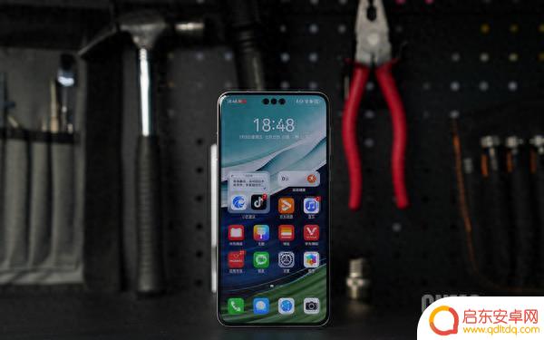 华为Mate 60 Pro评测:超可靠玄武架构 一个字“稳”