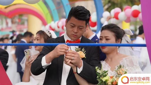 抖音短文开心婚礼主题(抖音创意婚礼开场视频)