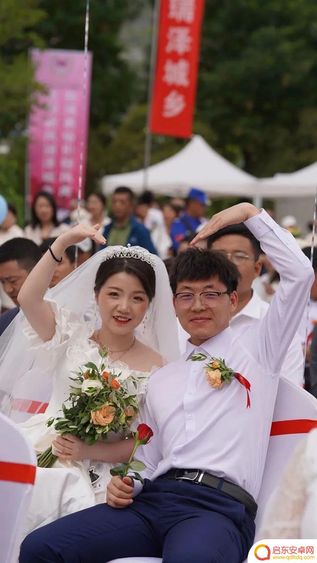 抖音短文开心婚礼主题(抖音创意婚礼开场视频)