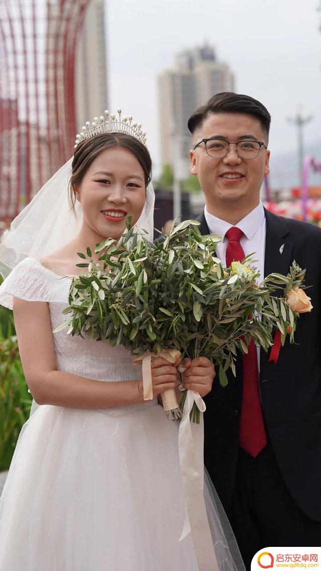 抖音短文开心婚礼主题(抖音创意婚礼开场视频)