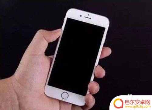 手机自动开关机是为什么 手机无故自动关机怎么办