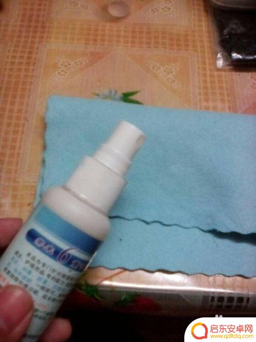 如何防止手机上划 如何清除手机屏幕上的划痕
