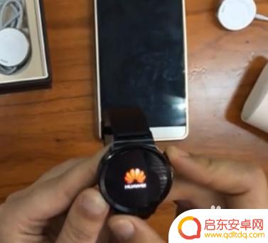 腕表手机如何使用 华为智能手表如何设置