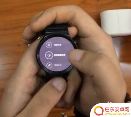 腕表手机如何使用 华为智能手表如何设置