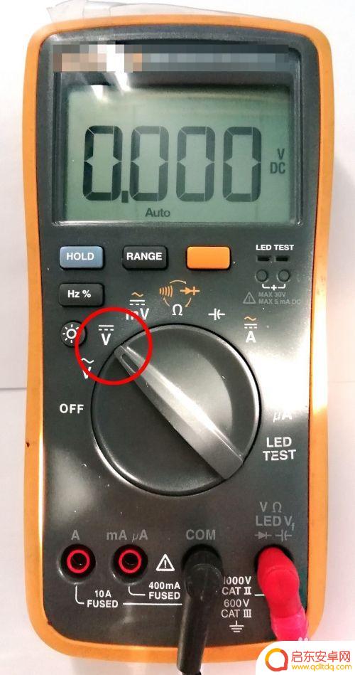 手机充电口怎么知道正负 怎样辨别手机充电器的正负极