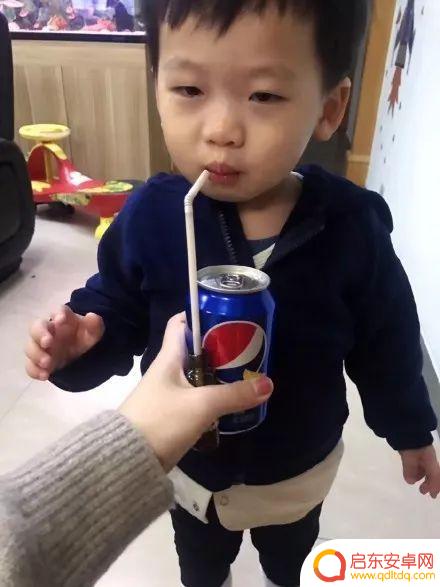 吃药抖音小孩图片(抖音吃药药原版叫什么)
