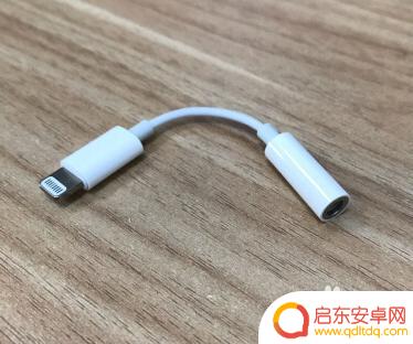 苹果手机xs的耳机怎么用 苹果XS Max耳机如何连接