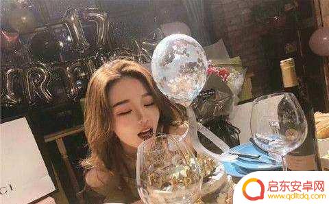 抖音最火女生甩头(抖音最火女生甩头视频)