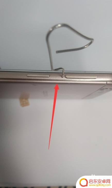 oppo手机怎么样装卡 oppo手机怎么装内存卡
