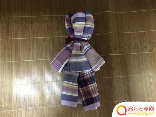 如何用毛巾折叠苹果手机 如何用毛巾折叠出可爱的小熊