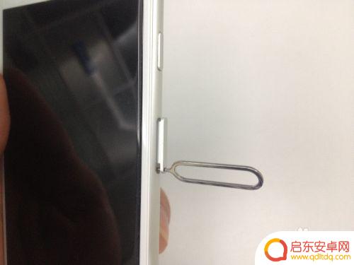苹果6sp手机卡怎么装 苹果6s如何安装nano sim卡